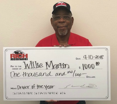 Winner Willie Martin from Little Rock, Arkansas (Roadrunner Transportation photos)