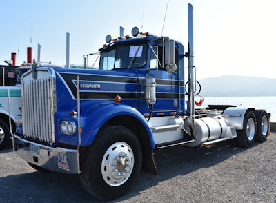 Mike Adams' 1981 Kenworth W900A.