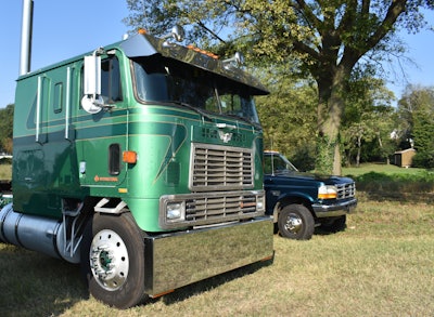Jermey Cowart's 1989 International 9670. Cowart brought the truck out from his home town of Fort Payne, Alabama.