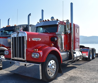 Patrick Harris' 1980 Kenworth W900.