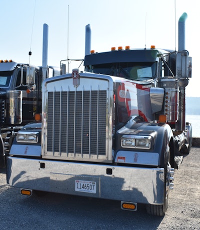 Andrew Praytor's 2013 Kenworth W900.