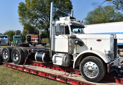 Rich Buckley's 1966 Peterbilt 281.