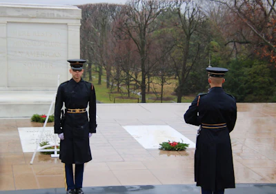 Tomb Guards Wreaths 1