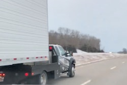 pickup-tows-trailer