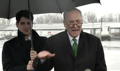 New York Sen. Charles Schumer in February called for side underride guards on trailers.