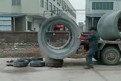 driver-unloads-truck