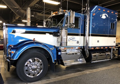 Lavern Cross owns this 1982 Kenworth W900A, which has a 60 Series Detroit and a 13-speed transmission and Eaton rears. Cross is from Middlebury, Indiana.