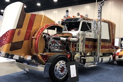 1982-Peterbilt-359-Feat