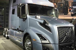 Volvo-VNL-long-haul-tractor-1