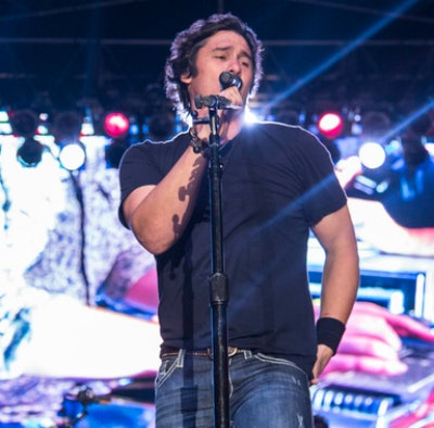 County singer-songwriter Joe Nichols