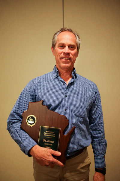 FedEx Express driver Brent Glassenapp won first place in Wisconsin's flatbed class. (Image Courtesy of Wisconsin Motor Carriers Association)