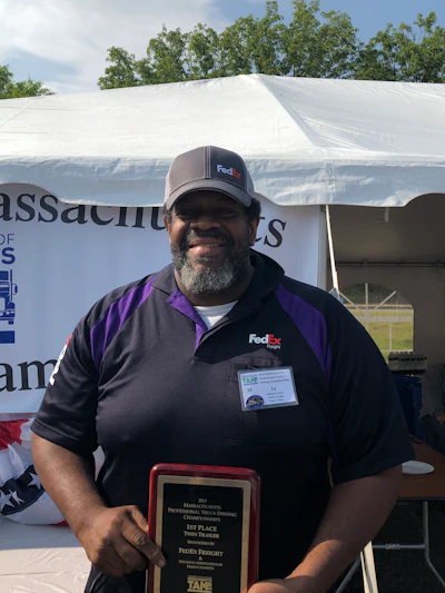 FedEx Freight driver Bill Oakes won first place in the twins class. (Image Courtesy of Trucking Association of Massachusetts)