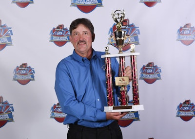 Hogan Transports driver Bruce Brewen won first place in Missouri's 4-axle class. (Image Courtesy of Missouri Trucking Association)