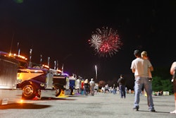 superrigs-fireworks-2019