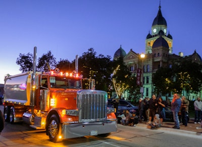 Petes on parade in Denton, Texas (Peterbilt photo)