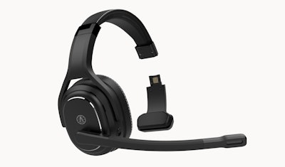 Rand McNally’s ClearDryve 220 pairs wirelessly with iOS and Android smartphones