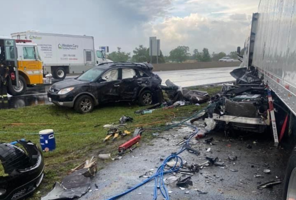 Two truckers die while stopping to help at I81 accident scene