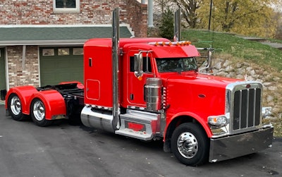 Working Bobtail, 2009 & Newer winner is Mark Havens’ 2019 Peterbilt 389