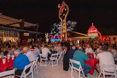 51526269092 C807610b4b C