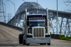 Shutterstock 2097351481