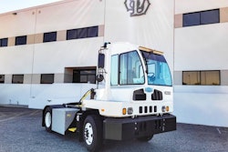 Autocar terminal tractor