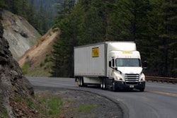 J.B. HUNT TRACTOR-TRAILER ON HIGHWAY