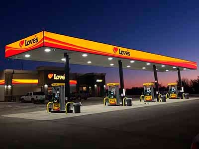 Love's gas pumps