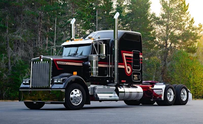 Kenworth W900