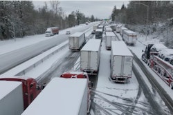 Truck on I-5 in Portland, Oregon in the snow