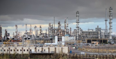 Shut down Suncor refinery in Colorado