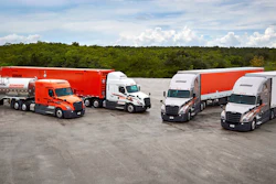 4 Schneider tractor-trailers