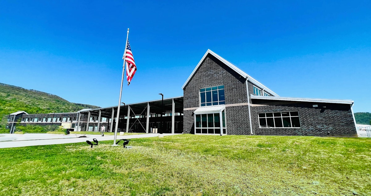 Covenant opens new driver dormitory and renovated training facility Covenant opens new driver dormitory and renovated training facility