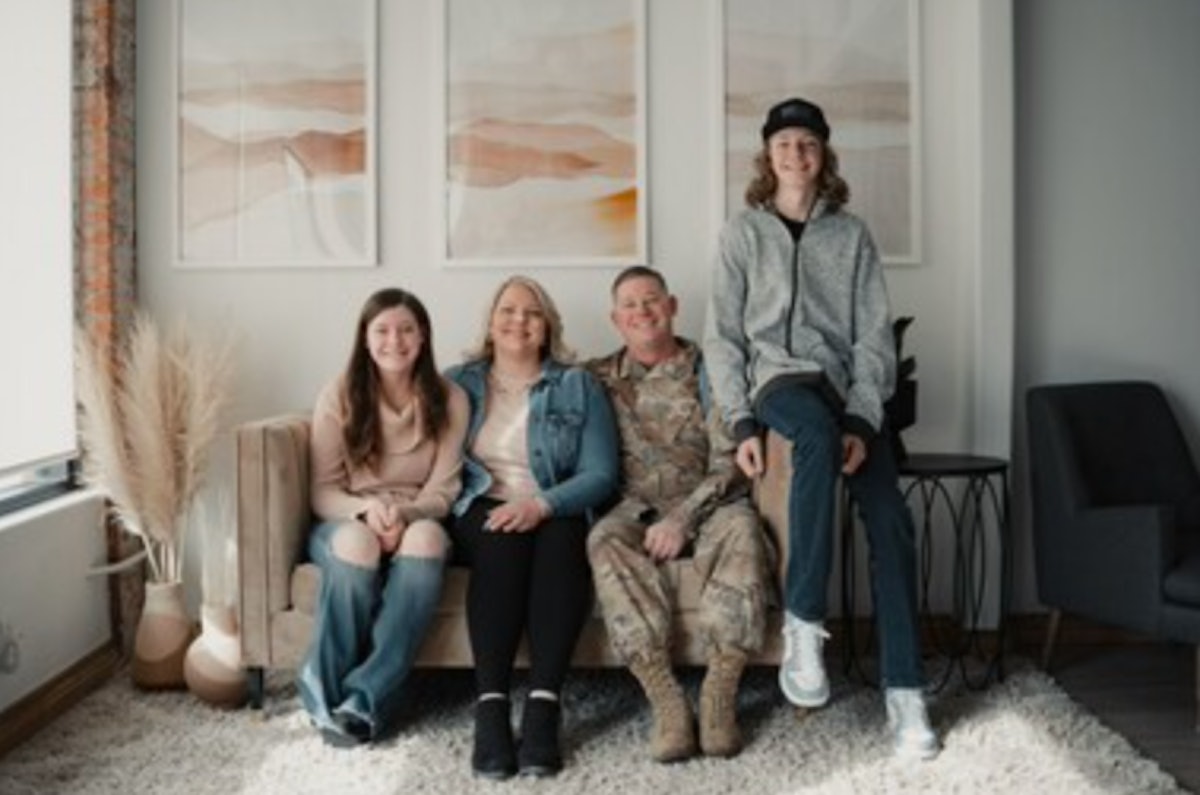 Pilot donates 0,000 to group helping veterans find employment