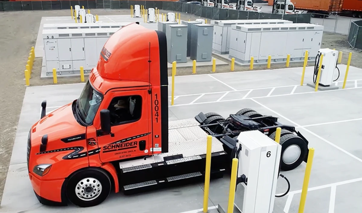 Schneider builds electric charging facility for Southern Calif. fleet