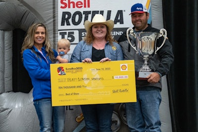 Truett and Crystal Novosad with big check