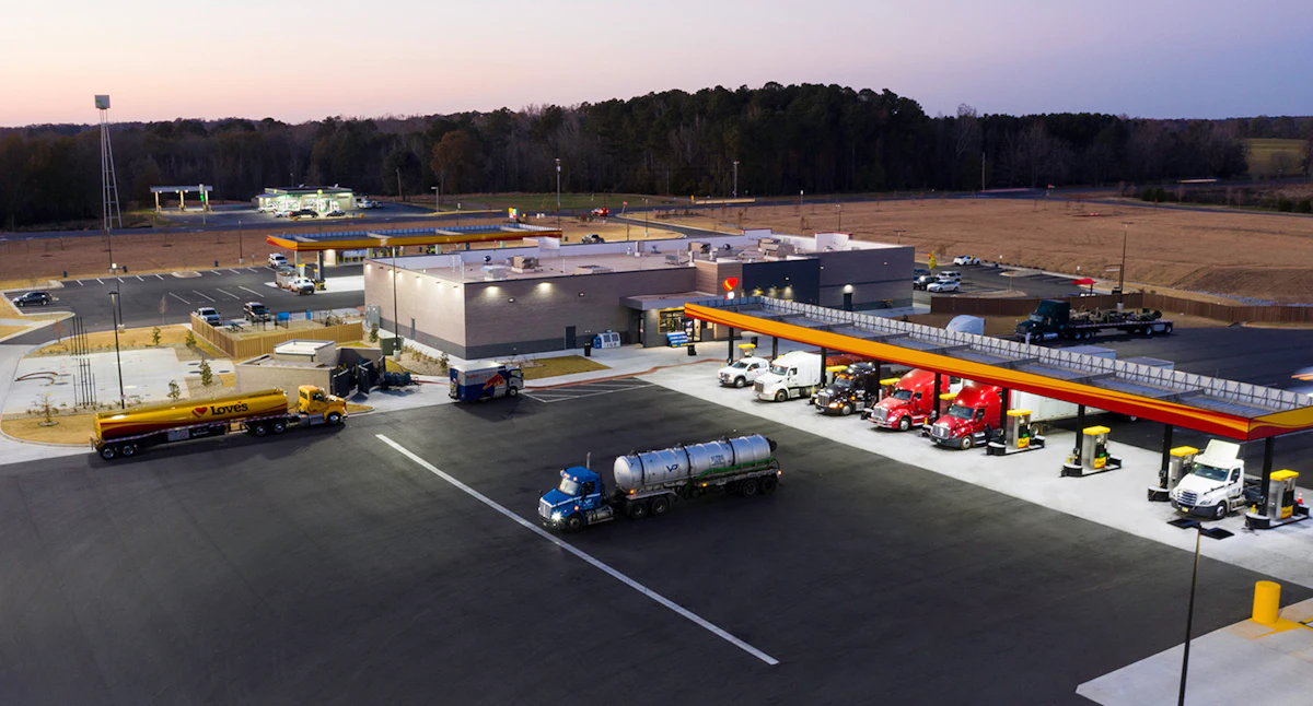 Love’s donates 0,000 to St. Christopher fund to aid truckers