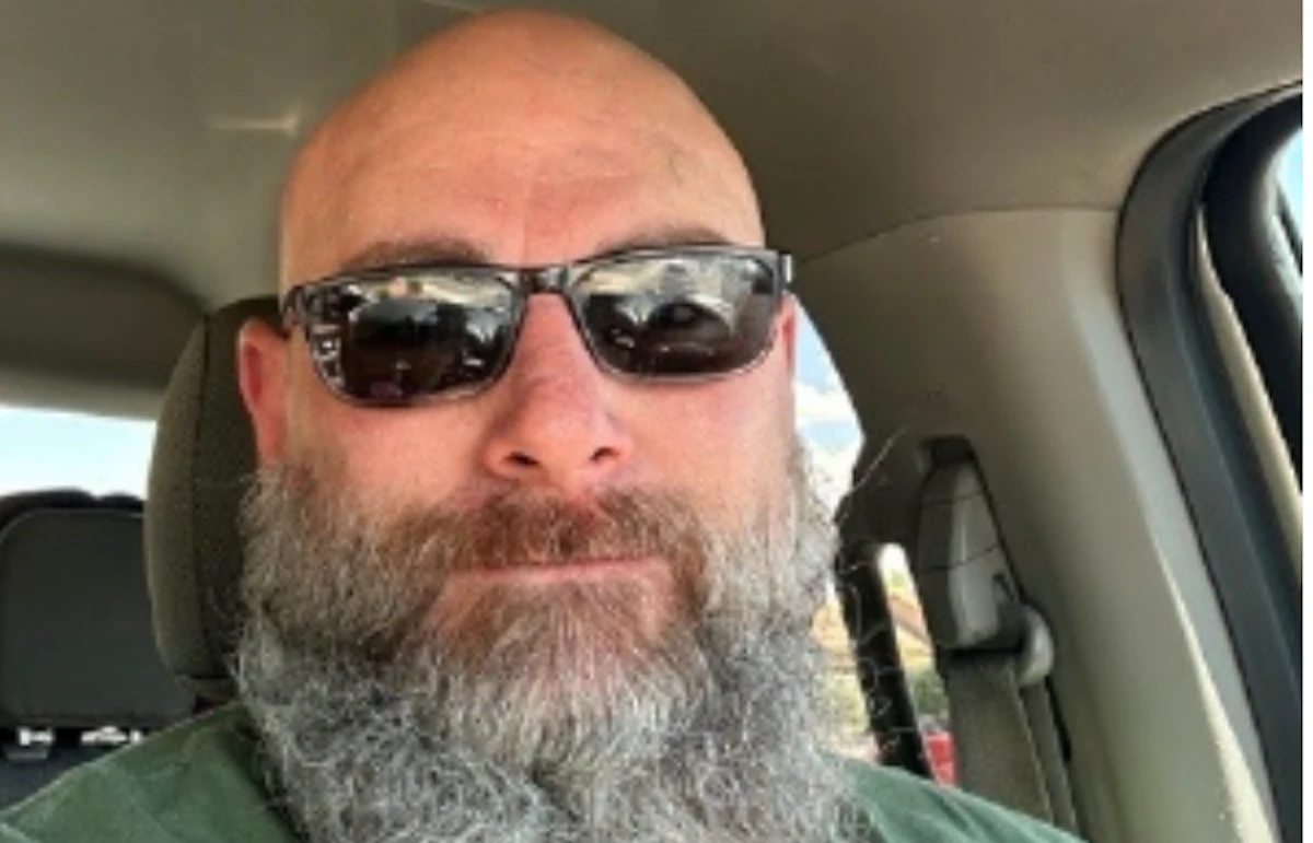 Trucker aids fellow drivers whose tractor-trailers had been blown over
