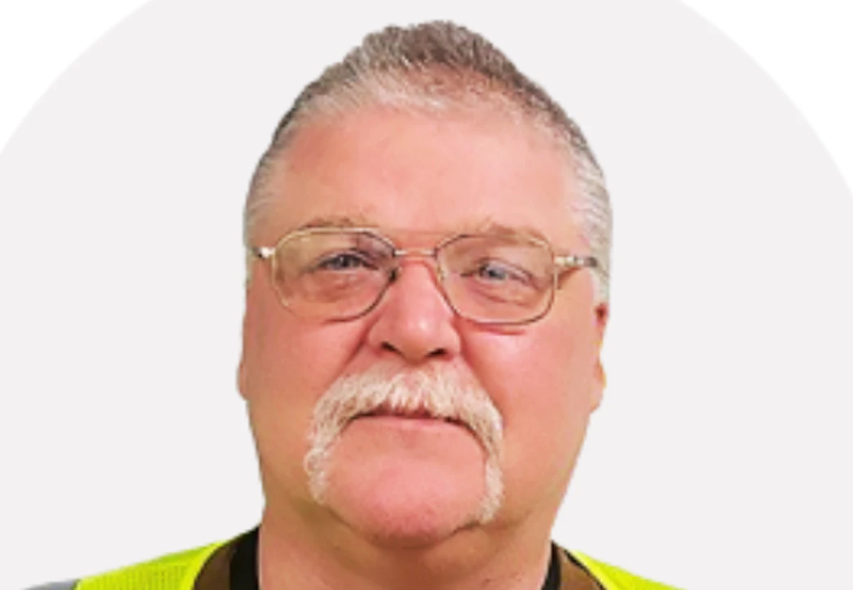 JB Hunt driver honored for aiding severely injured motorcyclist