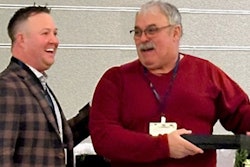 Darcy Knowles recives CTA driver of the year award