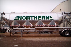 Northern Dry Bulk trailer