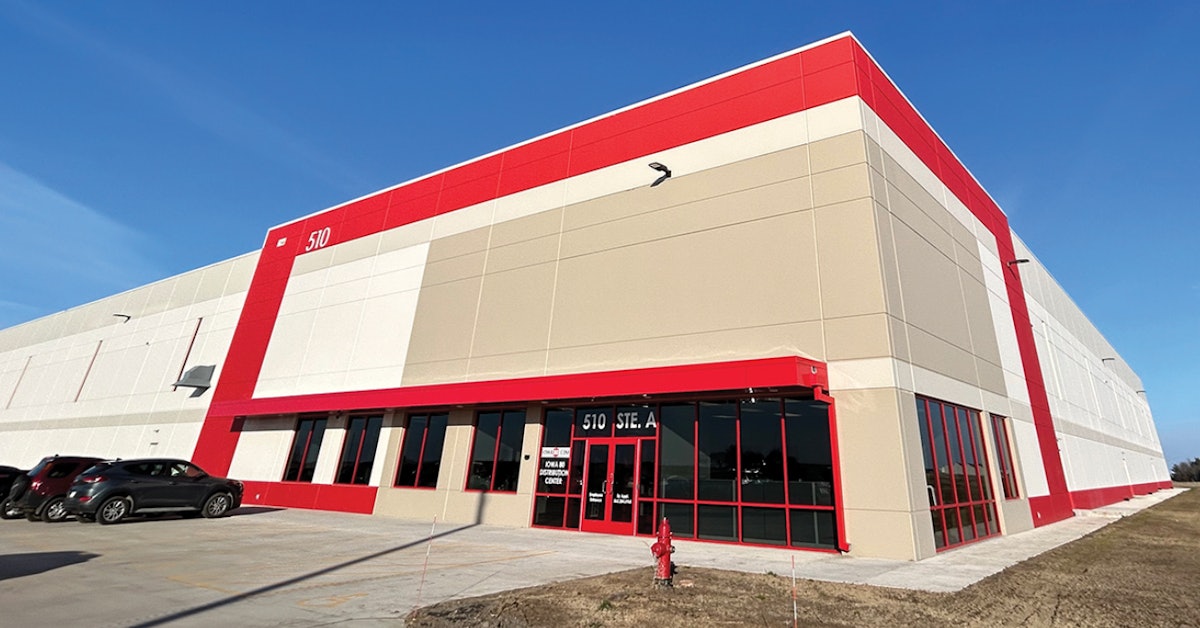 Iowa 80 opens new distribution center for trucking accessories