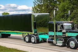 Kiegan Nelson, 2013 Peterbilt 389