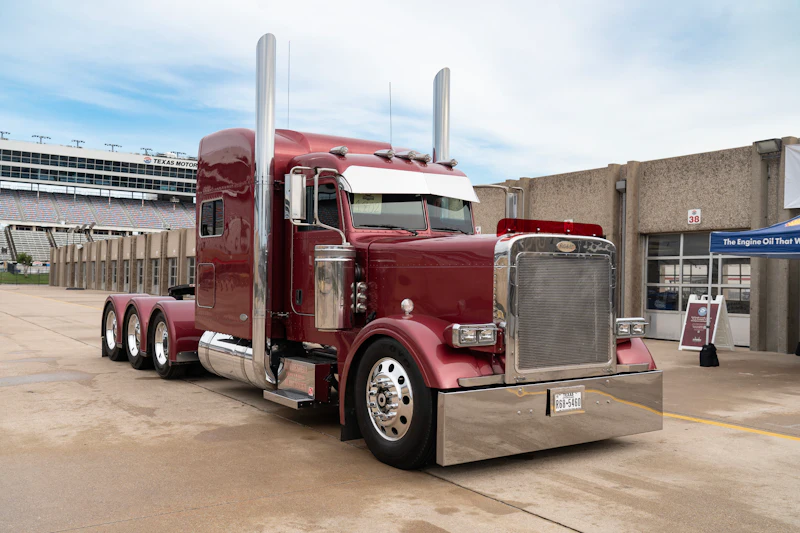 SuperRigs attracts top owner-operator rigs. Here's some from Friday ...