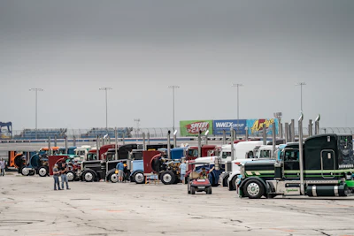 Super Rigs Thurs 12