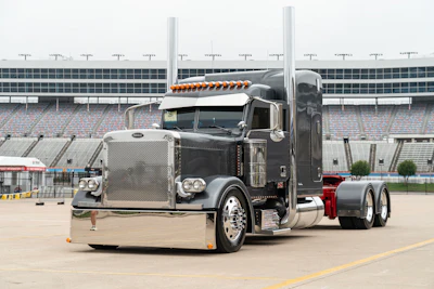 Super Rigs Thurs 4