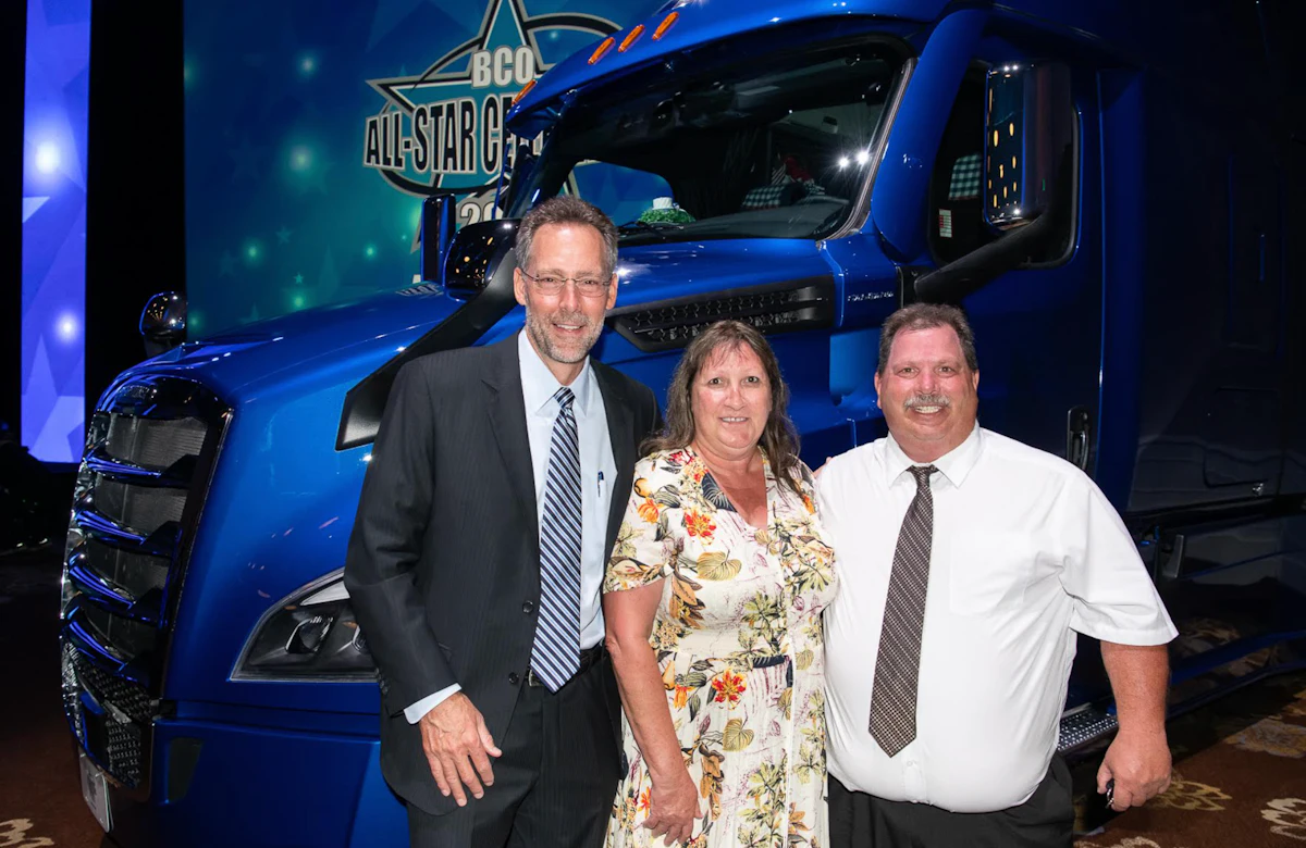 Briefly: Wisconsin Landstar driver wins new Freightliner Cascadia