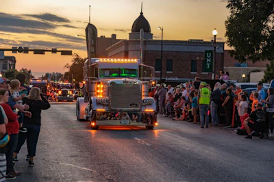 Peterbilt Price & Class parade