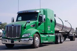 Heniff tractor-trailer