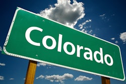 'Colorado' on green highway sign