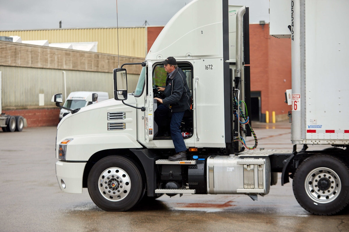 Study: 79% of drivers have experienced near-misses because of distracted driving